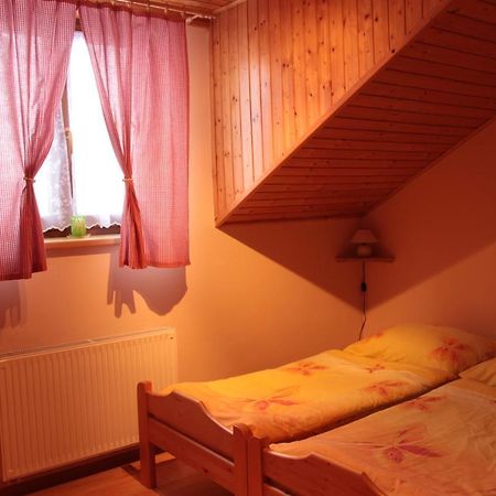 Rekreacny Dom Pod Dedovou Hotell Oscadnica Exteriör bild