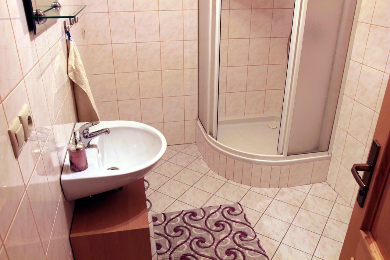 Rekreacny Dom Pod Dedovou Hotell Oscadnica Exteriör bild